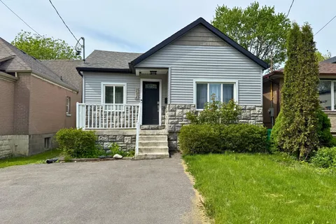 1034 Meredith Avenue, ON L5E 2C7