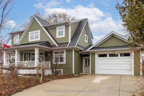 1302 Meredith Avenue, ON L5E 2E7