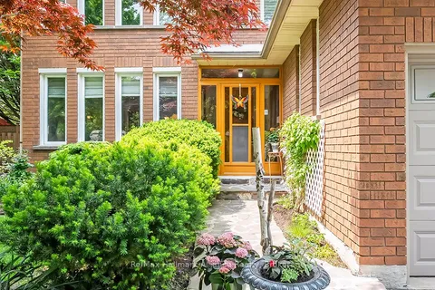 1151 Manor Road, Oakville, ON L6M 1G3