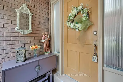 1151 Manor Road, Oakville, ON L6M 1G3