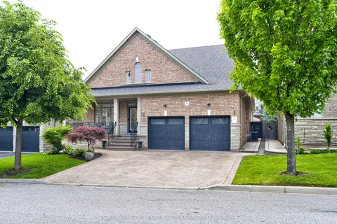 8 Haywood Drive, ON L6X 0W1