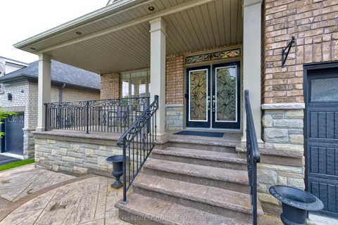 8 Haywood Drive, ON L6X 0W1