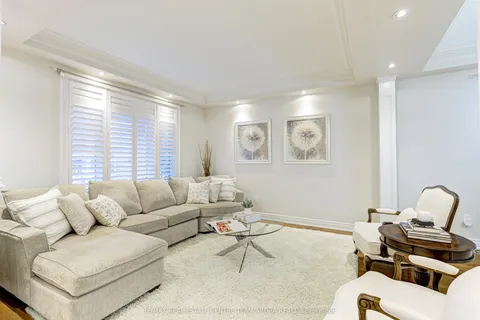 8 Haywood Drive, ON L6X 0W1