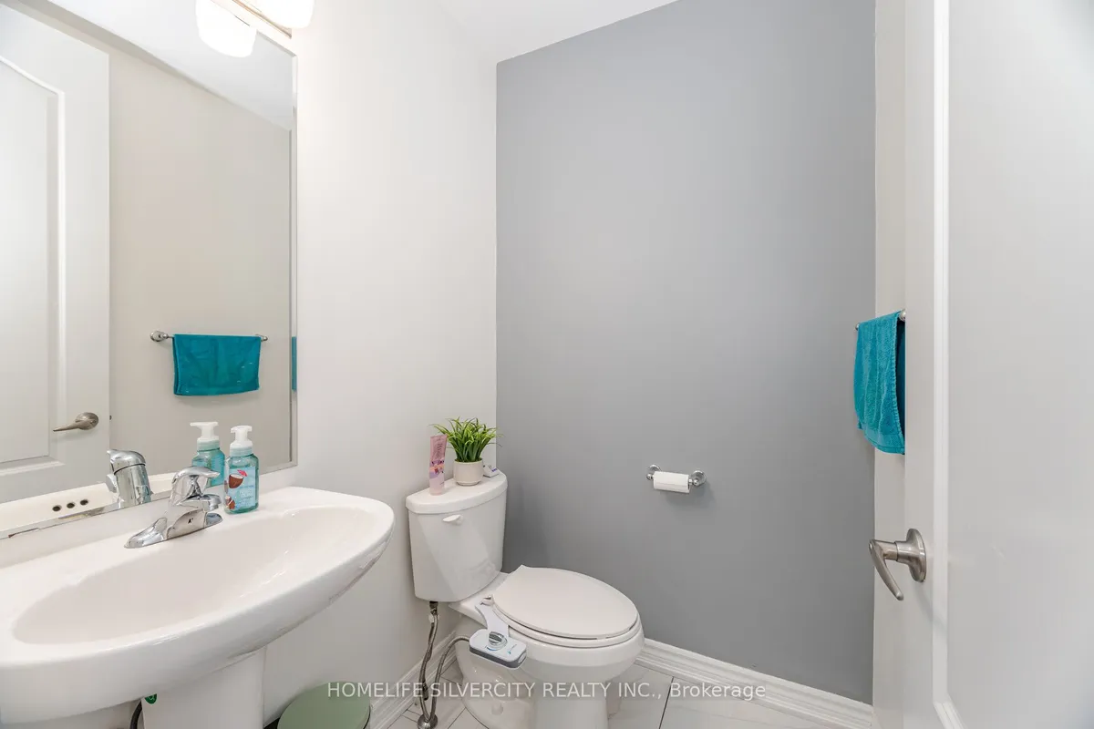 13 Fenchurch Drive, ON L7A 4G5