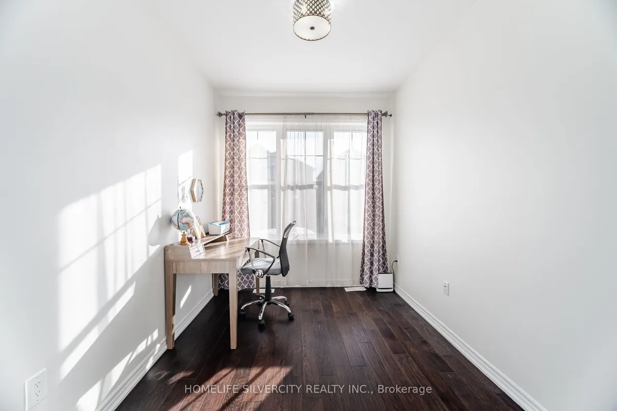 13 Fenchurch Drive, ON L7A 4G5