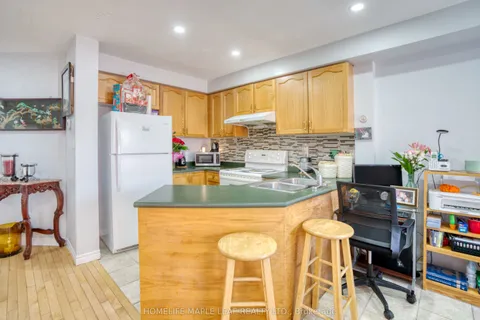 44 Wilmont Court, ON L6X 4Z6