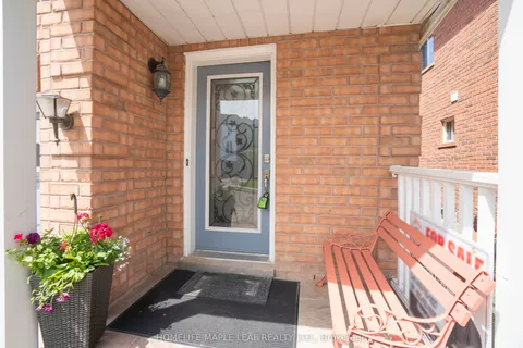 44 Wilmont Court, ON L6X 4Z6
