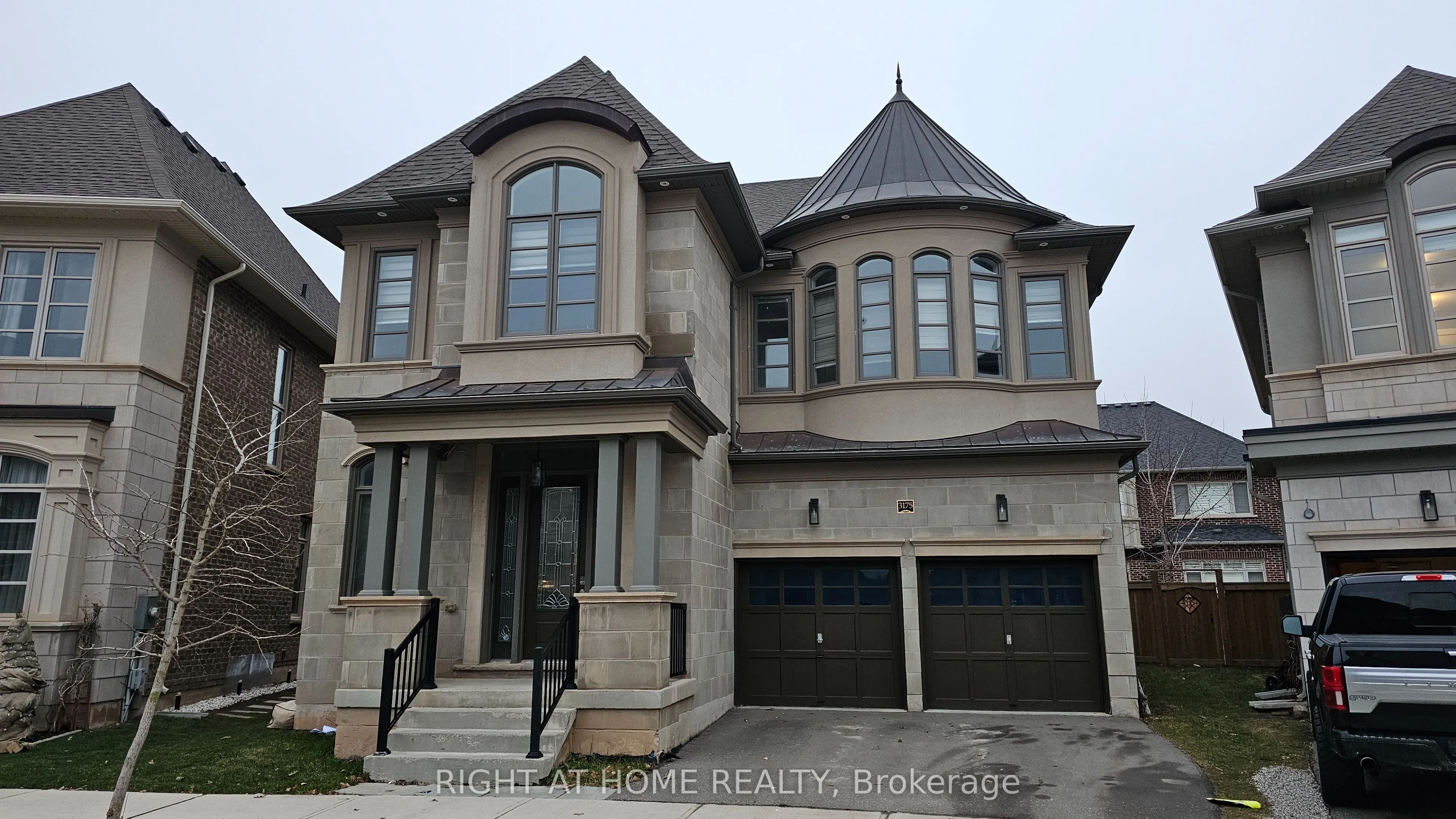 3175 Daniel Way, ON L6H 0V1