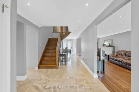 11 Fountainbridge Drive, ON L7E 1P6