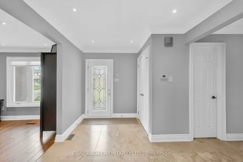 11 Fountainbridge Drive, ON L7E 1P6