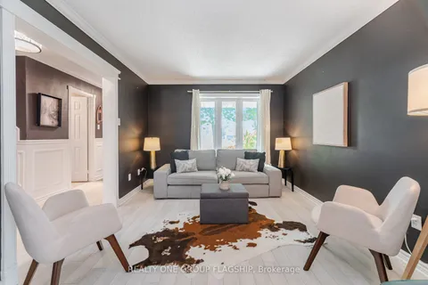 7267 Windbreak Court, ON L5N 6K6