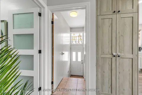 245 Avondale Boulevard, ON L6T 1J3