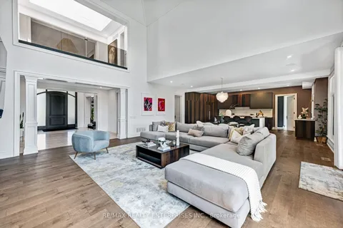 714 Atoka Drive, ON L5H 1Y6