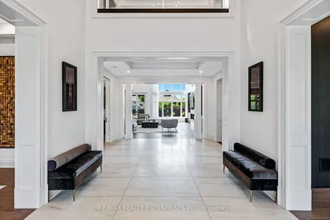 714 Atoka Drive, ON L5H 1Y6