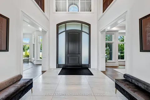 714 Atoka Drive, ON L5H 1Y6