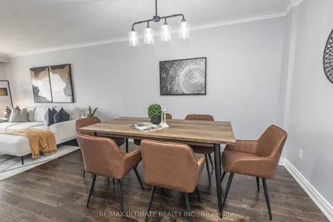 3641 Holden Crescent, ON L5A 2V9