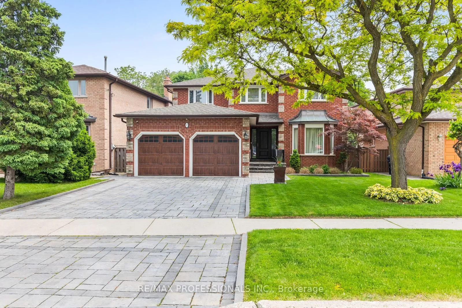 17 Embers Drive, Toronto, ON M9C 3E6