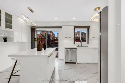 68 Carrie Crescent, ON L6Y 4Y6