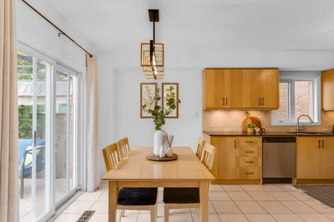 26 Shady Glen Crescent, ON L7E 2K4