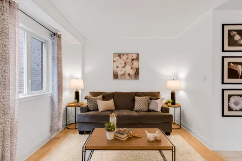 26 Shady Glen Crescent, ON L7E 2K4