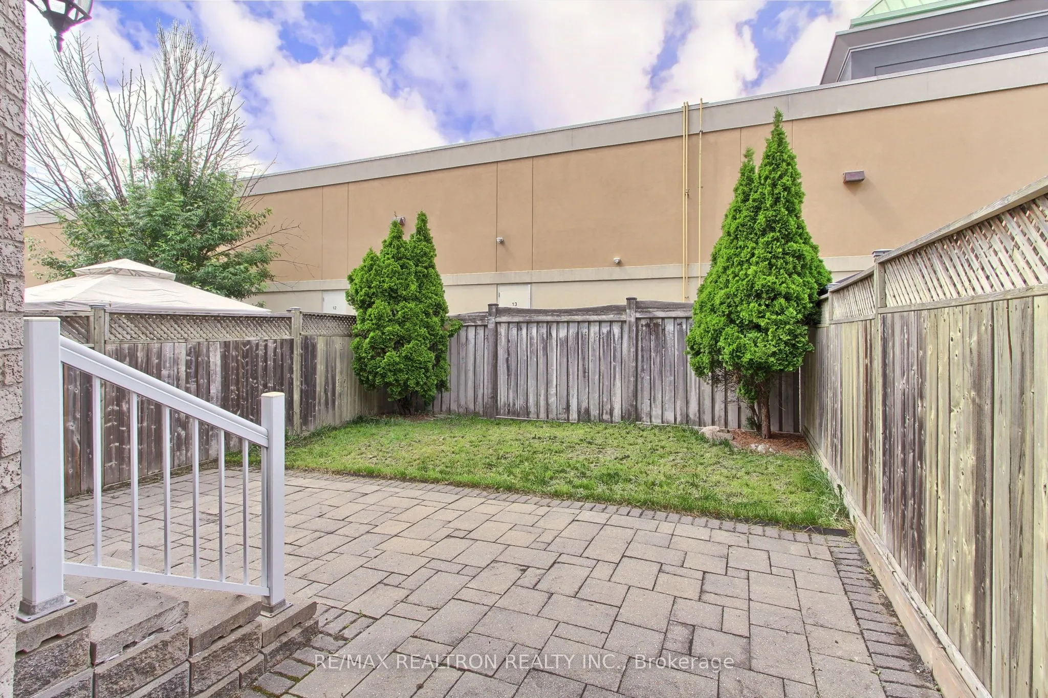 878 Khan Crescent, Mississauga, ON L5V 2R4