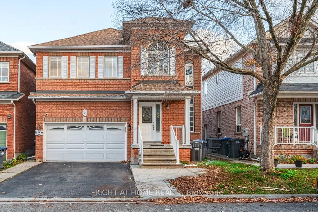 7 Gabrielle Drive, Brampton, ON L7A 2A3
