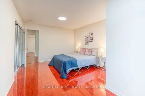 7 Gabrielle Drive, Brampton, ON L7A 2A3