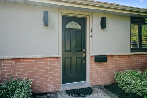 5455 Randolph Crescent, ON L7L 3C4