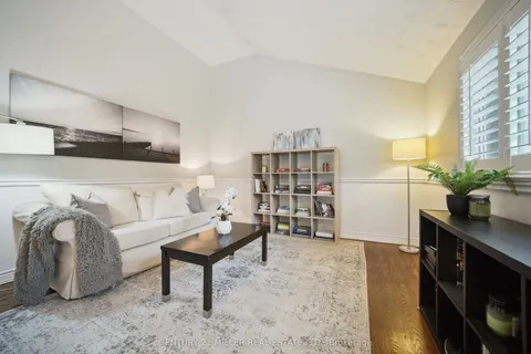 5455 Randolph Crescent, ON L7L 3C4