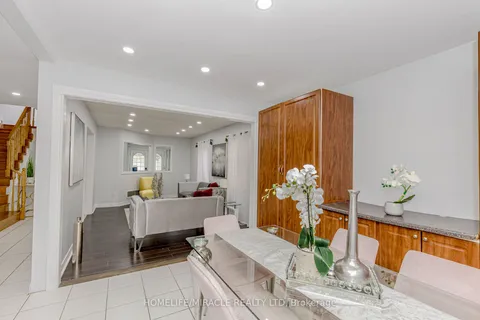 41 Sunny Glen Crescent, ON L7A 2C7