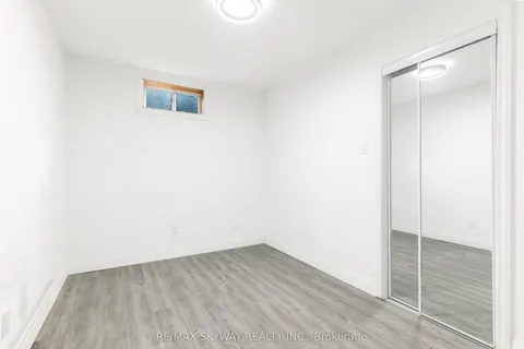 32 Maitland Street, ON L6S 3B8