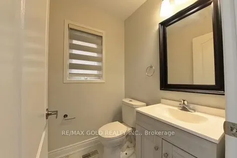 16 Sestina Court, ON L6P 1R9