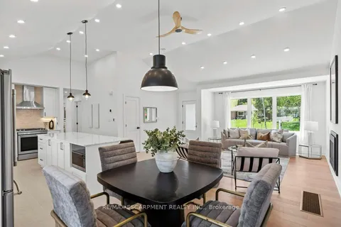 877 Condor Drive, ON L7T 3A8