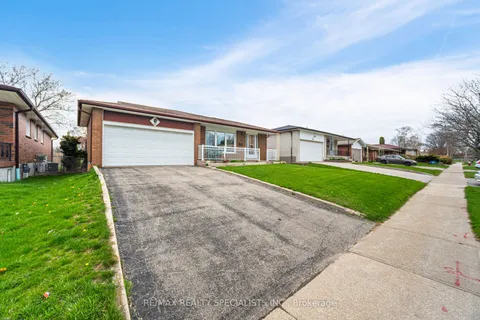 523 Silver Creek Boulevard, ON L5A 2B5