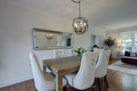2137 Truscott Drive, ON L5J 2A7