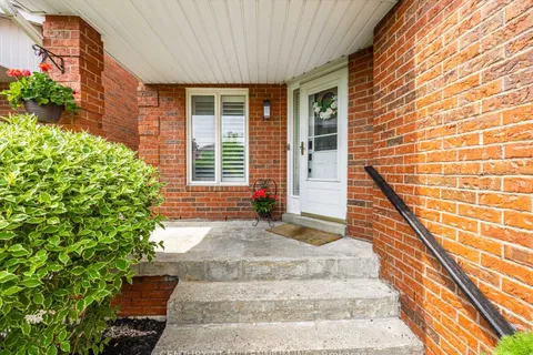 325 Marshall Crescent, Orangeville, ON L9W 4Y3