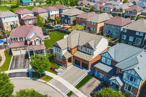 295 Cochrane Terrace, ON L9T 8C8