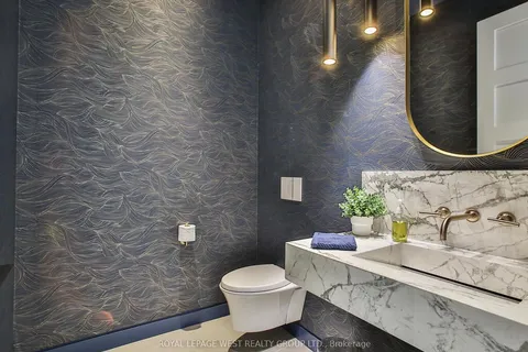 4 Old Oak Road, ON M9A 2V8