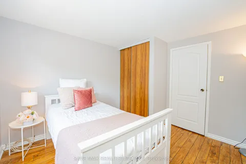 3158 Keynes Crescent, ON L5N 3A1