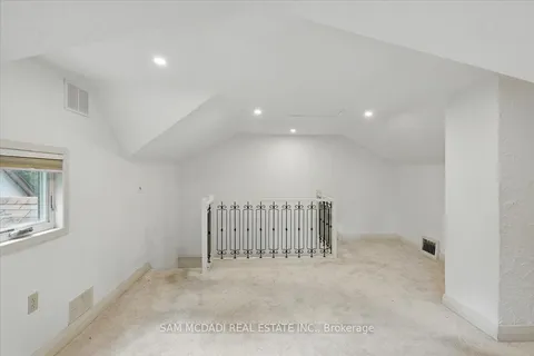62 Maple Avenue, ON L5H 2R6