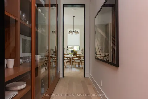 392 Maple Grove Drive, ON L6J 4V7