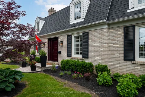 5 Pine Ridge Lane, ON L6W 1G6