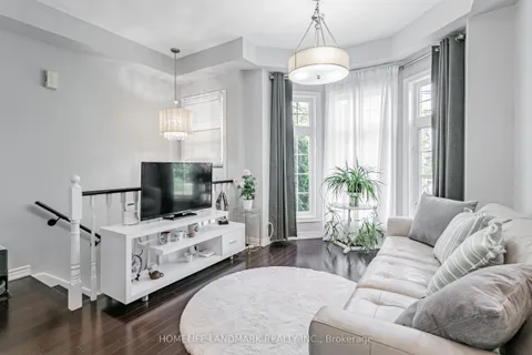 523B Royal York Road, ON M8Y 2S5