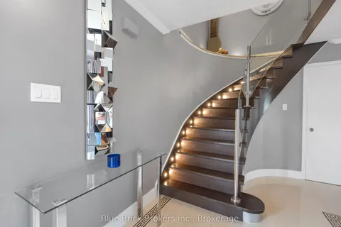 4768 Owl Circle, ON L4Z 2W1