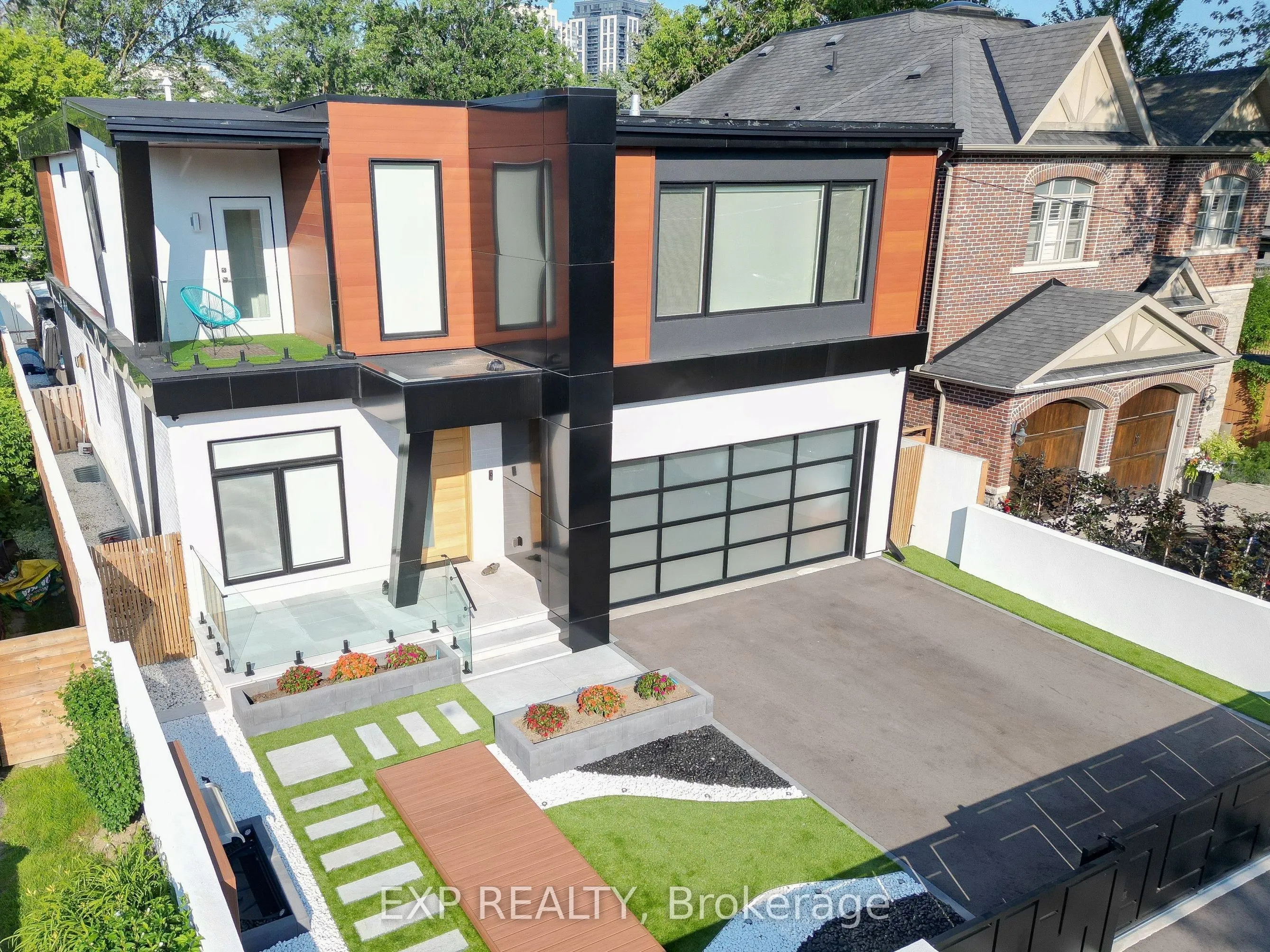 27 Prennan Avenue, ON M9B 4B7