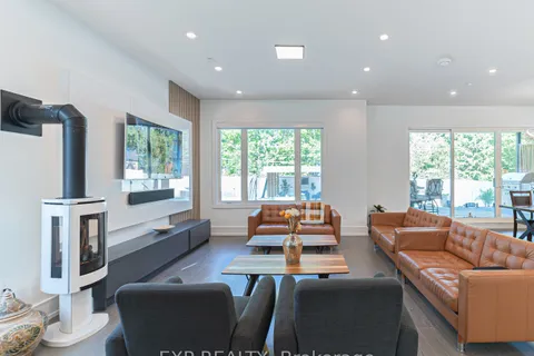 27 Prennan Avenue, ON M9B 4B7