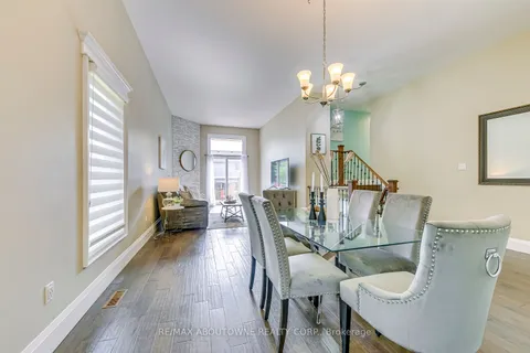 2362 Sinclair Circle, Burlington, ON L7P 3B3
