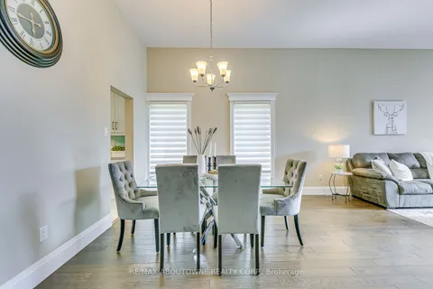 2362 Sinclair Circle, Burlington, ON L7P 3B3