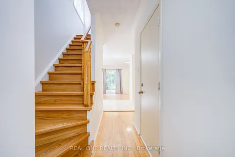 2899 Westbury Court, Mississauga, ON L5M 6B2