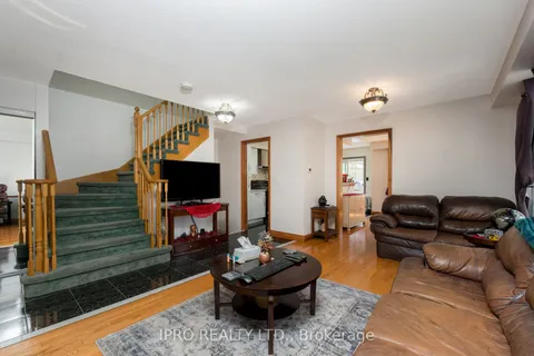 14 Forestgrove Circle, ON L6Z 4T3